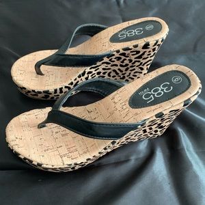 385 Fifth leopard base wedge sandals